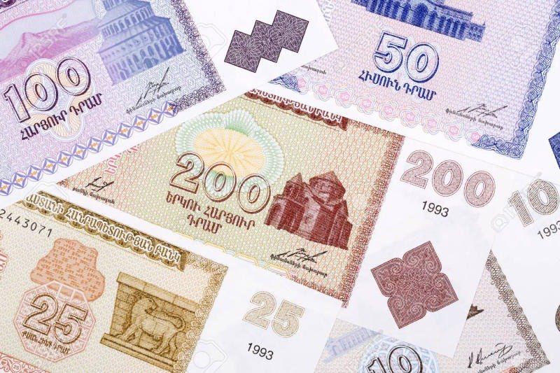 Đừng quên quy đổi tiền tệ trước khi lên đường khám phá Algeria