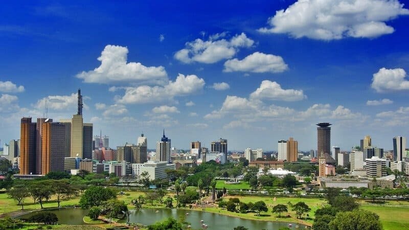 Thủ đô Nairobi là điểm trung chuyển quan trọng khi du lịch Kenya