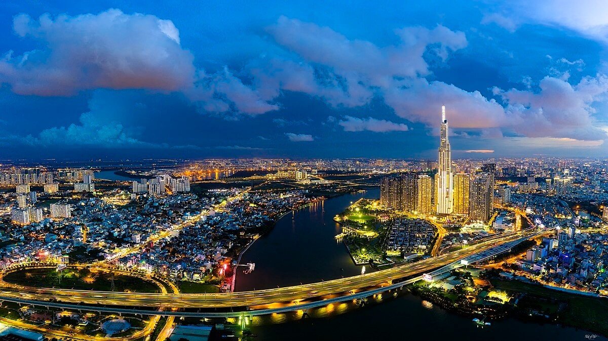 Cẩn thận khi đến Sài Gòn: Những lưu ý quan trọng về đi lại, ăn uống và mua sắm