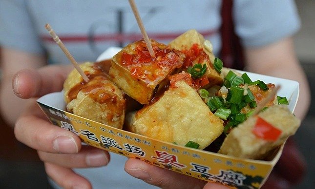 Du lịch đài loa 30/4 ăn gì: đậu phụ thối