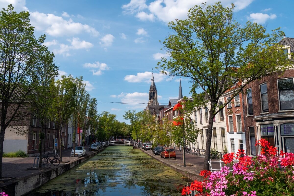 Khám phá những kênh đào cổ kính tại thị trấn Delft
