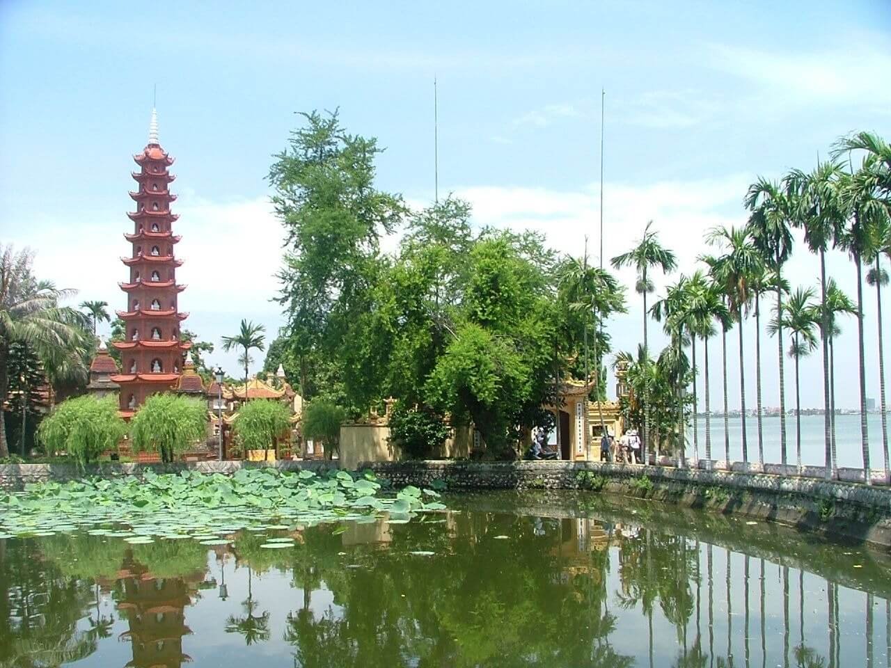 Chùa trấn quốc
