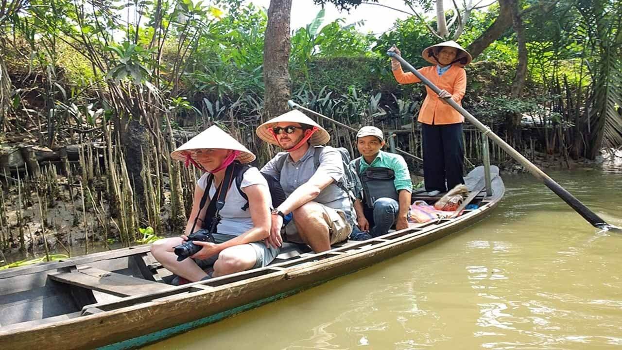 Tham quan Cù lao Tân Phong bằng xuồng