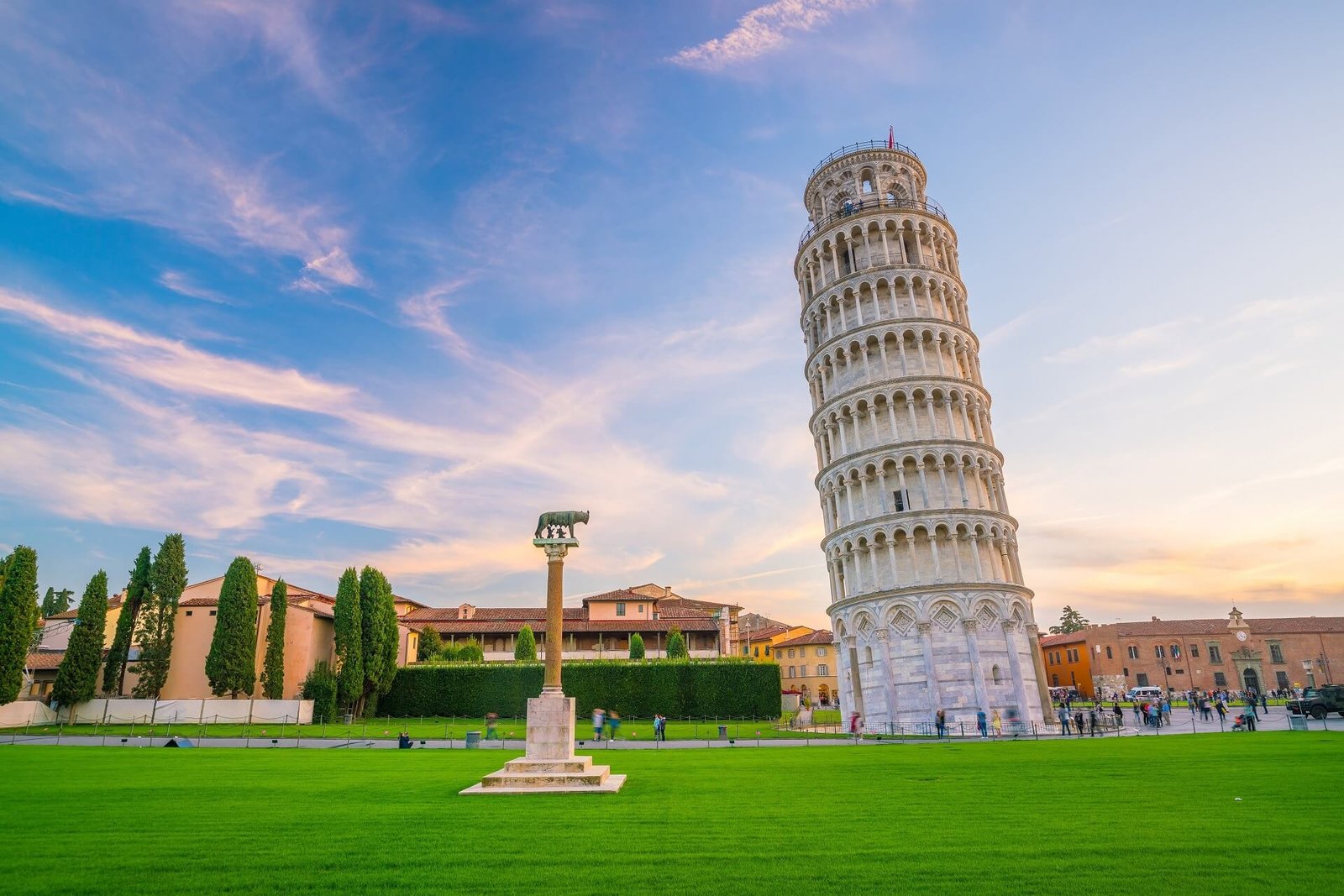 Tháp nghiêng Pisa, Ý - một trong các địa danh nôi tiếng ở Châu Âu