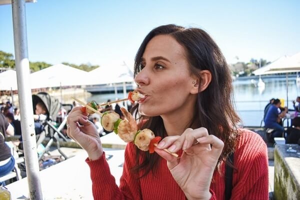 Chợ Cá Sydney: Kinh Nghiệm Tham Quan, Ăn Hải Sản Tươi 7 Tôm sốt ớt Singapore