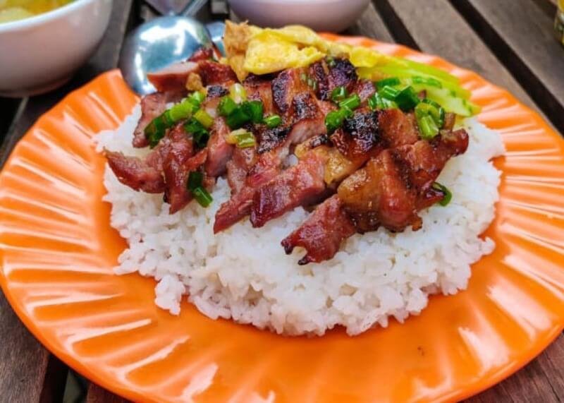 Bai sach chrouk – cơm thịt heo
