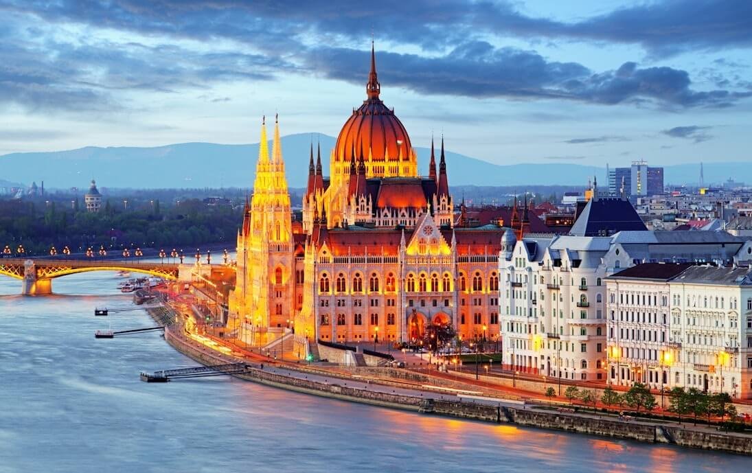 các địa danh nổi tiếng ở châu âu: Budapest, Hungary