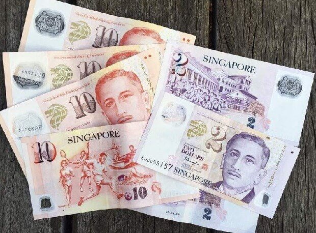du lịch singapore malaysia cần chuẩn bị gì: tiền tệ