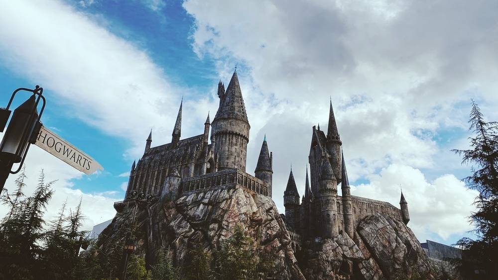 Lâu đài Hogwarts có thật không? Kinh nghiệm khám phá
