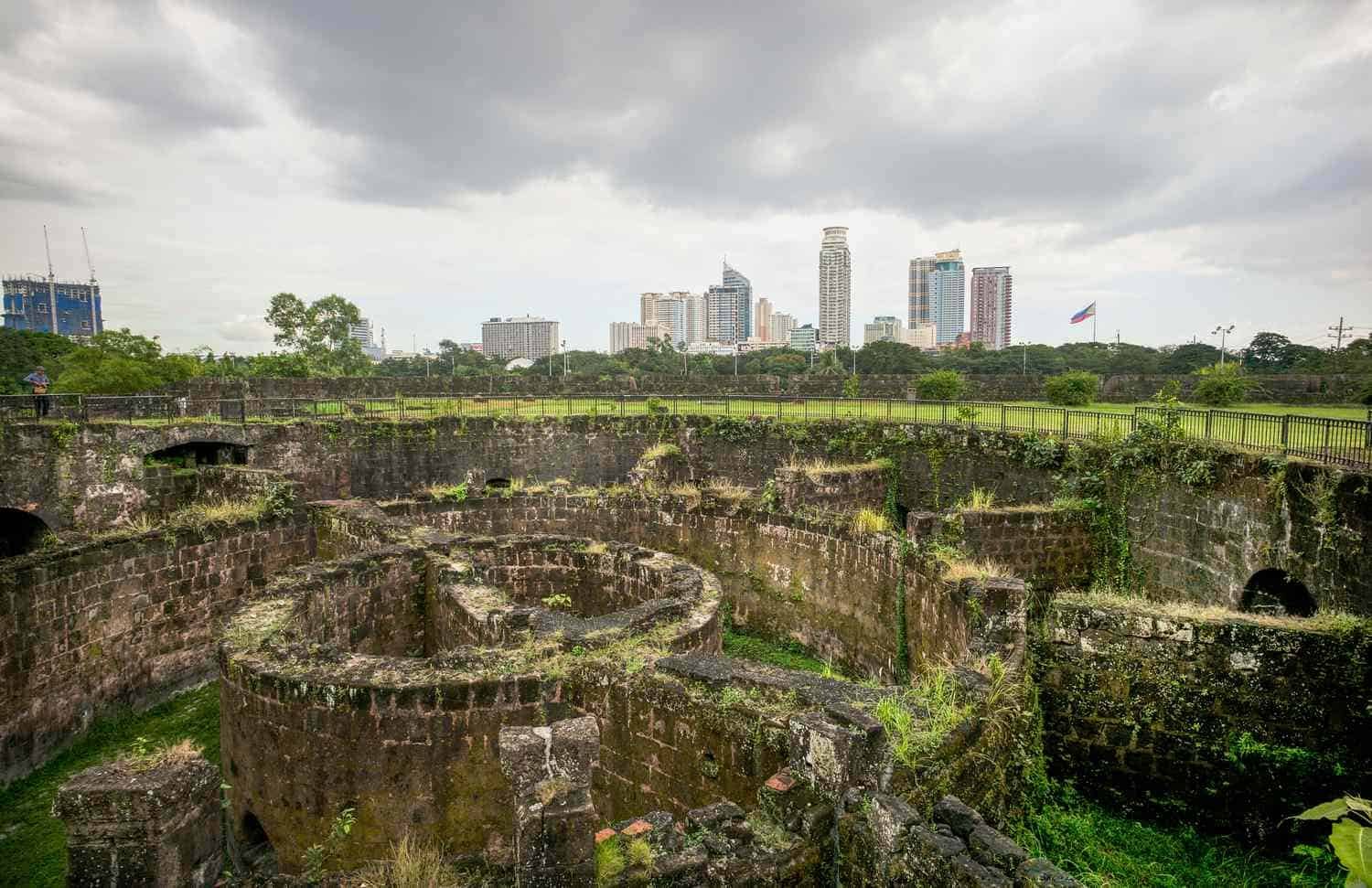 Hướng dẫn và thời điểm du lịch Intramuros lý tưởng