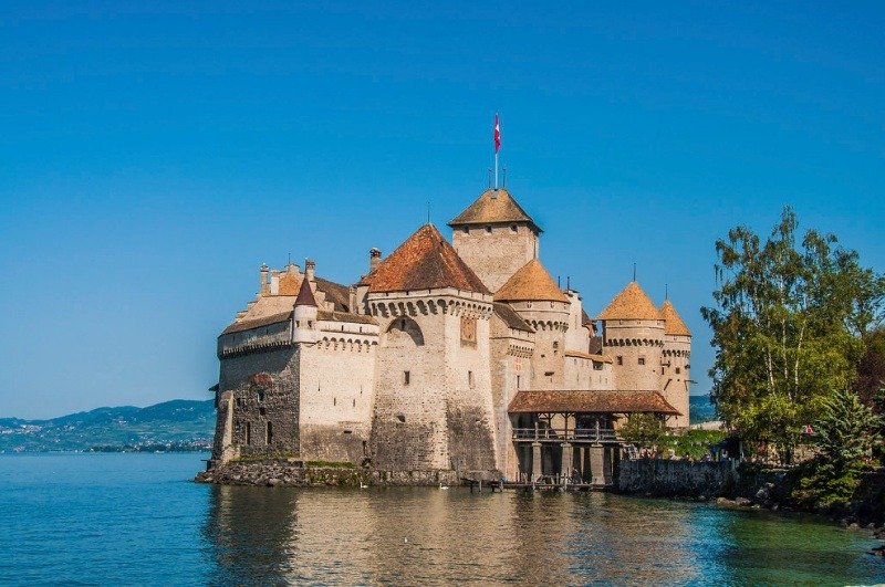 Lịch sử lâu đài Chillon: Câu chuyện về ba chủ nhân