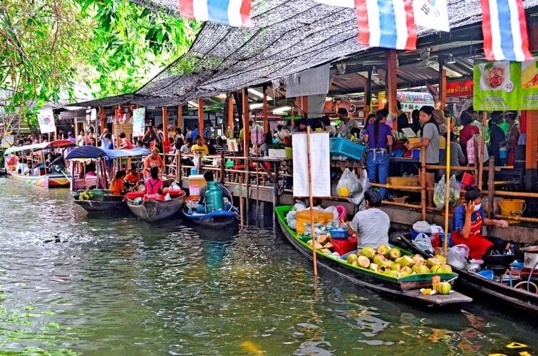 Tham quan chợ nổi