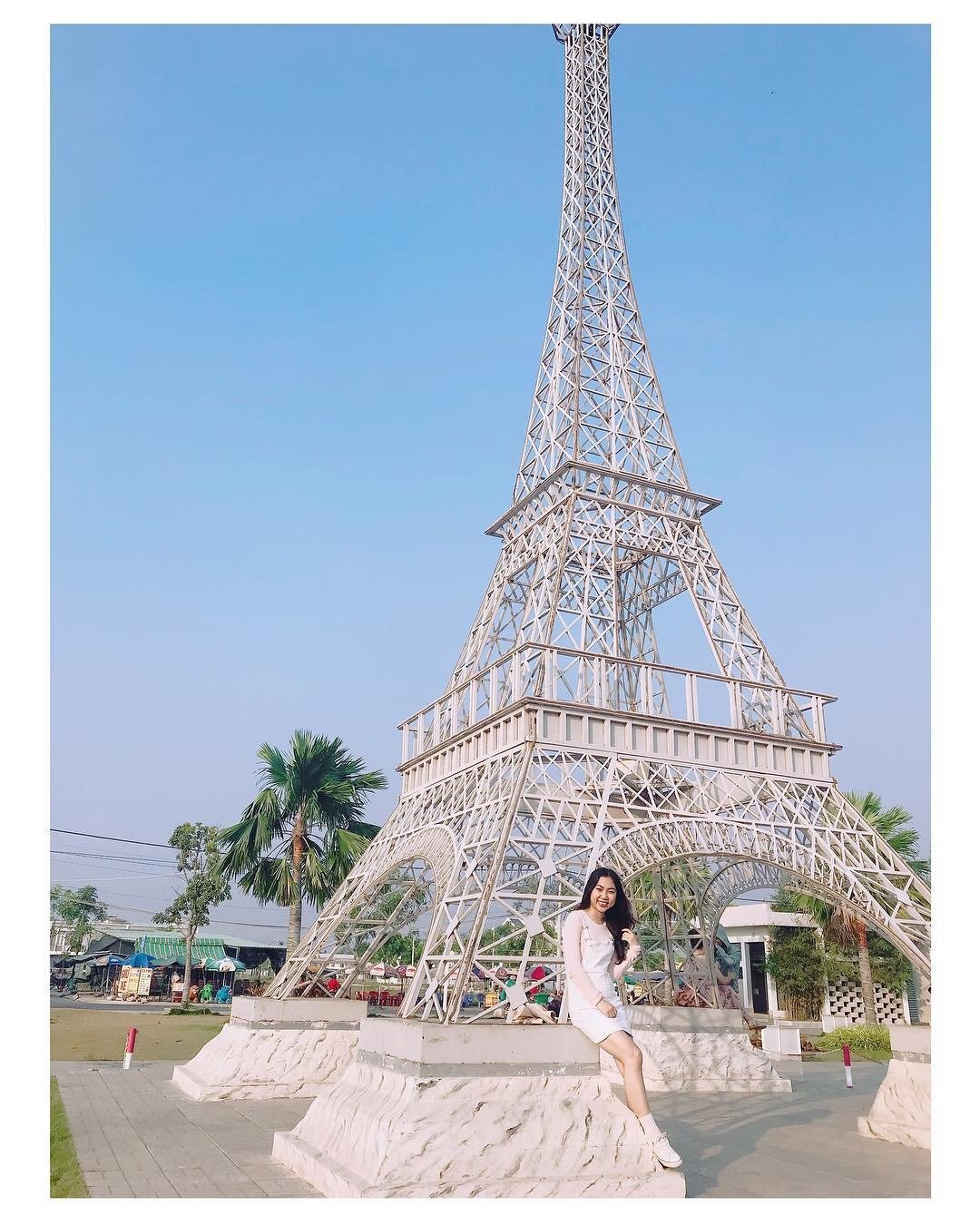 Tháp Eiffel