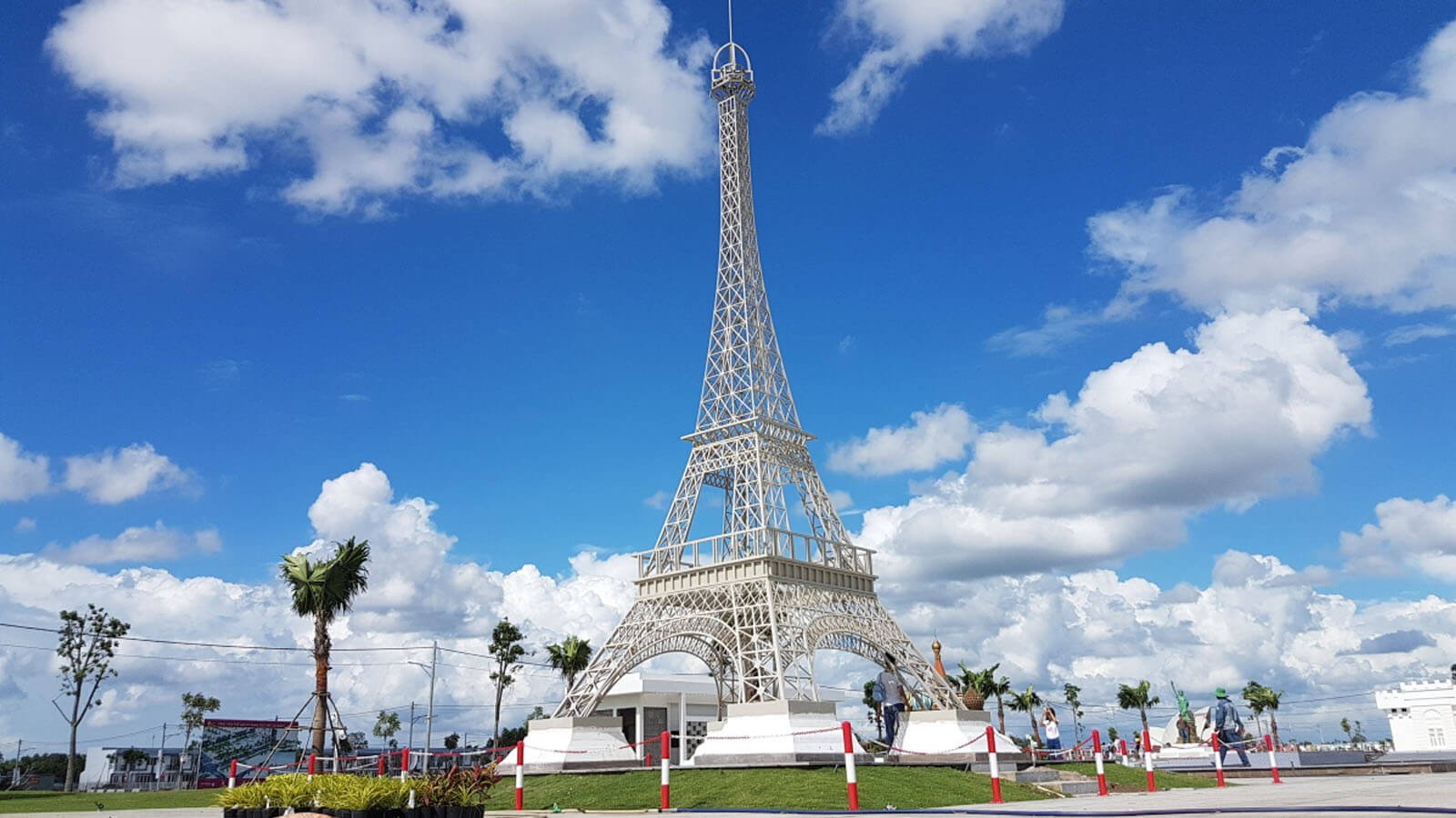 Khu Du Lịch Đức Hòa Đức Huệ: Khám Phá Top Điểm Đến Hút Khách 4 Công viên 7 kỳ quan thế giới