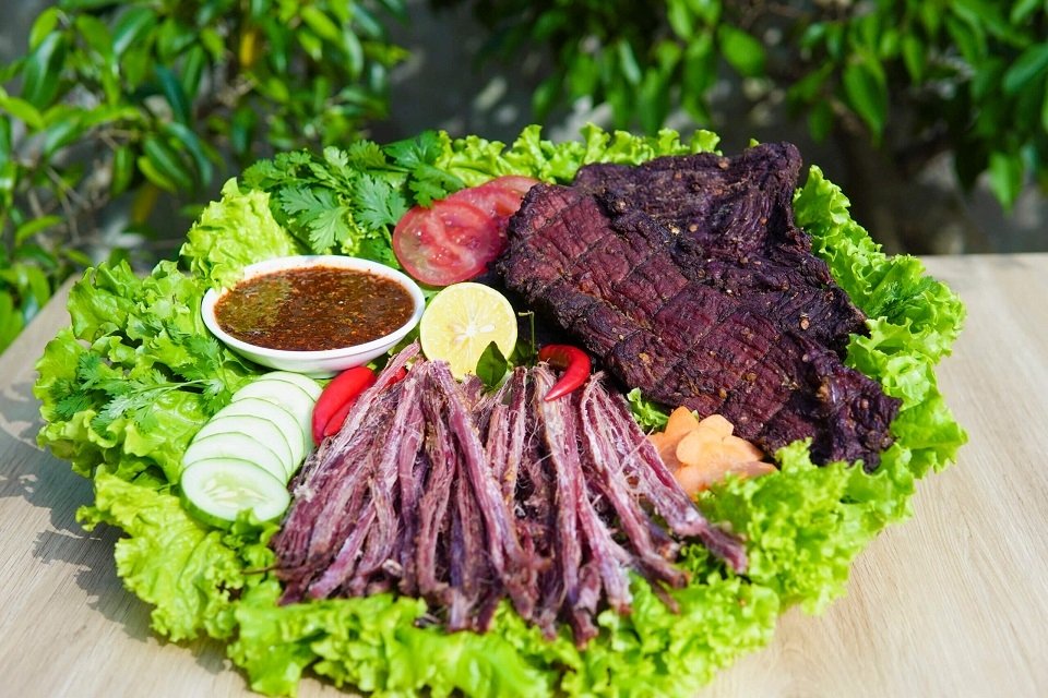 Ẩm thực và đặc sản Tây Bắc mùa hoa ban