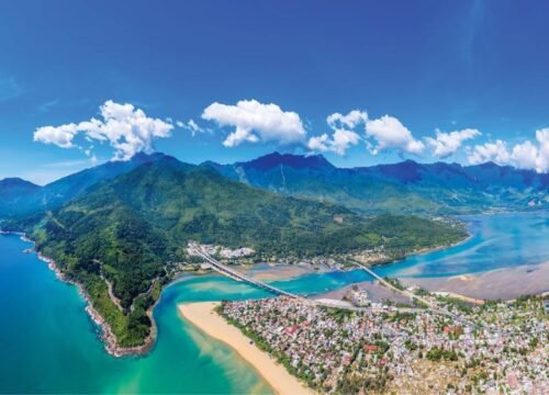 Bãi biển Chân Mây: Vẻ đẹp hoang sơ ít người biết