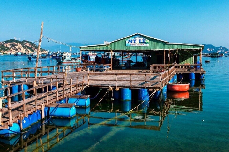 Ăn hải sản nhà bè bình hưng