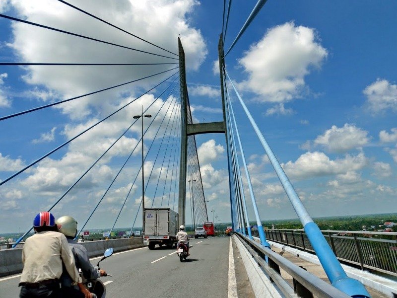 Cây cầu là công trình hợp tác giữa Việt Nam và Úc