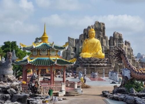 Chùa La Hán: Ngôi chùa của những pho tượng bí ẩn