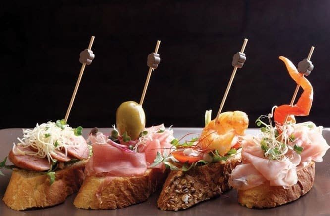 Thưởng thức tapas miễn phí