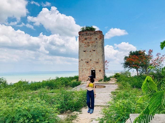 Lầu ông Hoàng